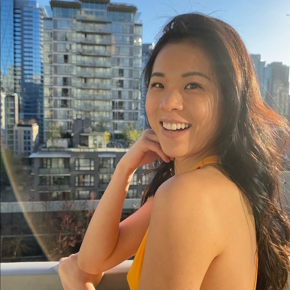 Meet your Posher, Mikaela - Picture 2 of 2